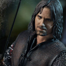 Load image into Gallery viewer, Aragorn at Helm's Deep 1/6 Scale Action Figure from The Lord of the Rings: The Two Towers
